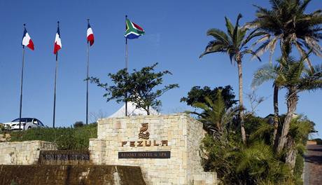 Vjezd do luxusnho resortu Pezula v jihoafrick Knysn, kde bydl fotbalist Francie.