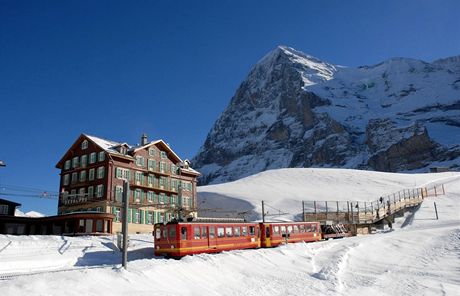 Jungfraubahn vyjd z Kleine Scheidegg
