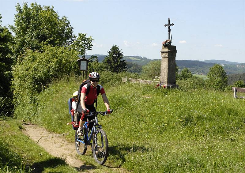 Na kole dolním Posázavím. Nedaleko hájovny Tury