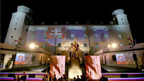 Odhalení sochy kníete Svatopluka na Bratislavském hrad (6. ervna 2010)