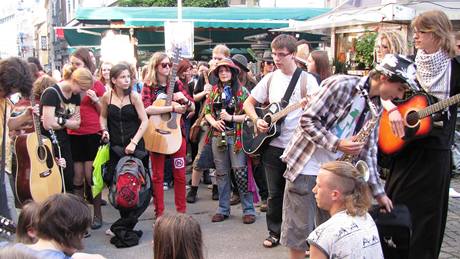 Protest pouliních muzikant v Brn (4. ervna 2010)