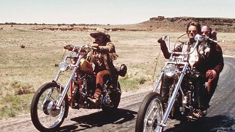 z filmu Bezstarostná jízda (Easy Rider) - Dennis Hopper vlevo