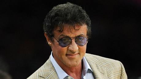 Herec a reisér Sylvester Stallone ped prvním finále NBA mezi LA Lakers a Bostonem Celtics