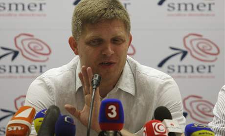 Staronový pedseda strany Smer-SD Robert Fico