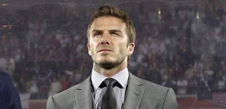 ZRANN HVZDA. David Beckham musel sledovat utkn sv Anglie proti USA jen z laviky.