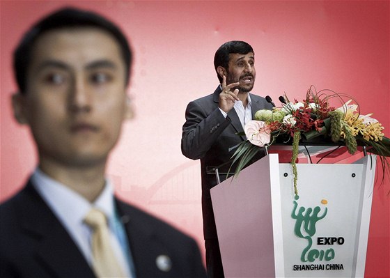 Íránský prezident Mahmúd Ahmadíneád na  výstav Expo v ínské anghaji (11. ervna 2010)