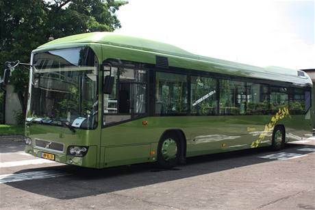 Hybridn autobus Volvo 7700