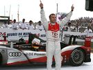 Timo Bernhard se raduje se svm audi z vtzstv v zvod 24 hodin Le Mans