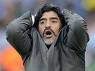 Argentinsk trenr Diego Maradona bhem utkn s Nigri