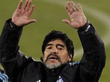 Argentinsk trenr Diego Maradona bhem trninku.