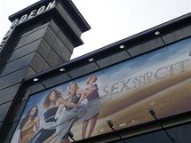 Z premiry filmu Sex ve mst v Londn - kino Odeon