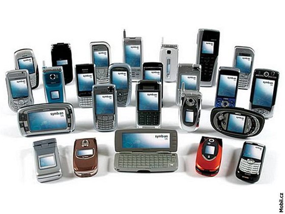 Pohled na nkolik starích zaízení pohánných OS Symbian.