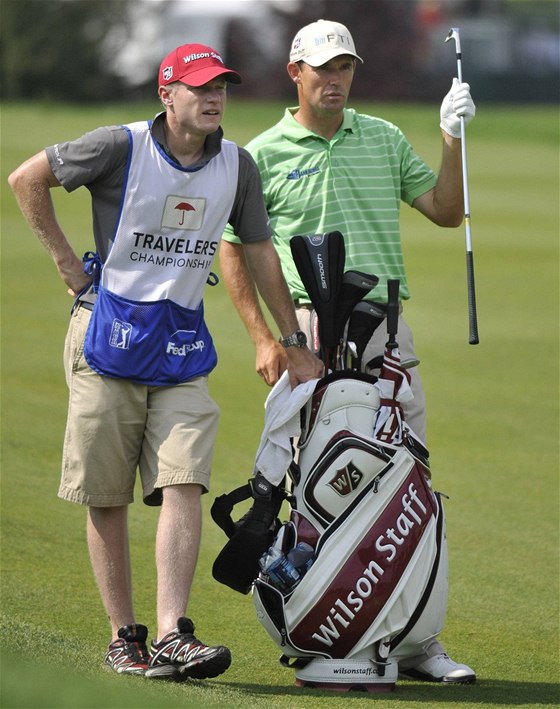 Padraig Harrington a jeho caddie Ronan Flood, první kolo Travelers Championship 2010.