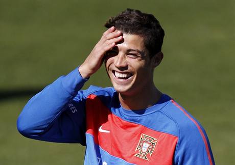 POHODA. Cristiano Ronaldo si uv trnink svho Portugalska v JAR.