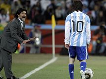 Trenr Maradona dv pokyny svmu argentinskmu svenci Messimu