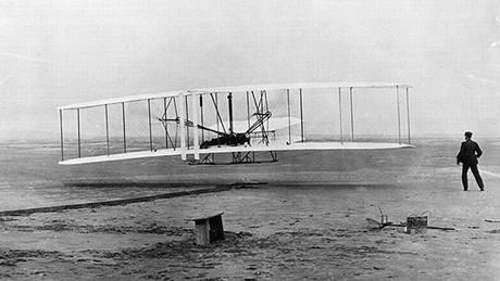 Historický snímek Wright Flyer