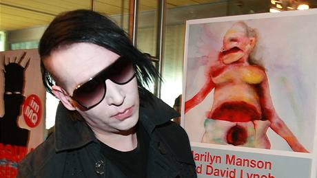 Marilyn Manson vystavuje ve vídeské Kunsthalle