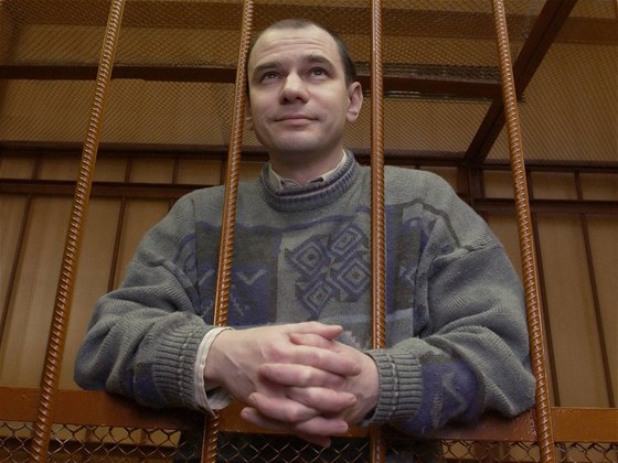 Ruský vdec Igor Suagin vznný za pioná (7. dubna 2004)