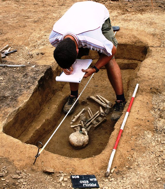 Archeologické nálezy ztují ivot lidem v Mikulovicích. Ilustraní foto.