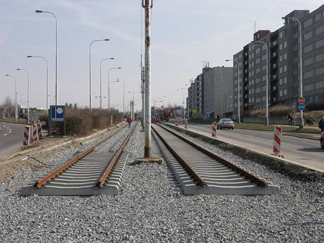 Poloen a zsti zatrkovan kolejov pole