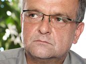 Ministr financ a mstopedseda TOP 09 Miroslav Kalousek pi rozhovoru pro iDNES.cz. (8. ervence 2010)