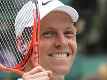 Tom Berdych slav postup do finle tenisovho Wimbledonu