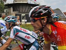 S VTREM O ZVOD. Peloton Tour de France projdl Nizozemskem.