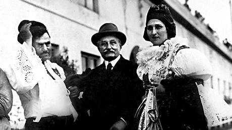 Hudební skladatel Leo Janáek s maneli Antoem a Marianou Frolkovými na Moravském roku v Brn, 29. ervna roku 1914 