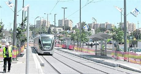 Jeruzalémská tramvajová doprava. Jde o nástroj politiky?
