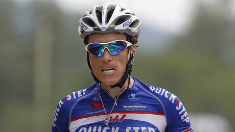 Francouz Sylvain Chavanel se raduje z vítzství v sedmé etap Tour de France.