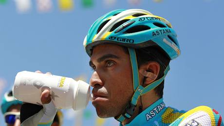 Zamylený panl Alberto Contador na startu 11. etapy Tour de France. 