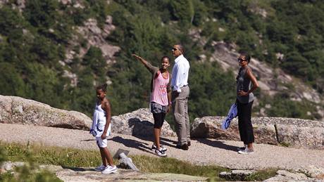 Barack Obama si s rodinou vyrazil na víkend do národního parku Acadia ve stát Maine (16. ervence 2010)