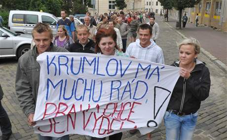 V Moravskm Krumlov se v nedli odpoledne seli odprci sthovn Slovansk epopeje do Prahy