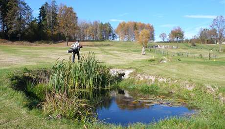 Golfov hit ertovo Bemeno.