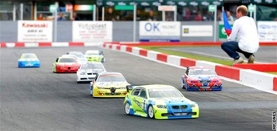 Ve Slavkov u Brna se konalo mistrovství Evropy v závodech model automobil 1:5