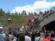 Pi tlaenici na Loveparade zahynulo 19 lid