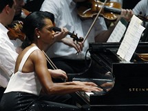 Condoleezza Riceov doprovodila na piano soulovou legendu Arethu Franklin (27. ervence 2010)