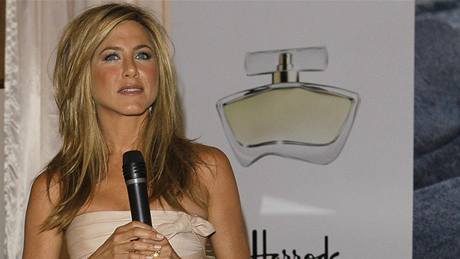 Jennifer Anistonová pedstavila svj první parfém