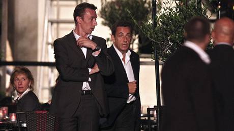 Francouzský prezident Sarkozy na natáení filmu Woodyho Allena Midnight in Paris