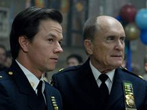 z filmu Noc pat nm (Mark Wahlberg a Robert Duvall) 