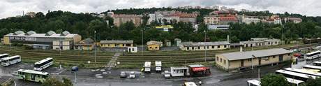 Na pravém behu eky Ohe v Karlových Varech u dolniho nádraí má vzniknout nová promenáda. 