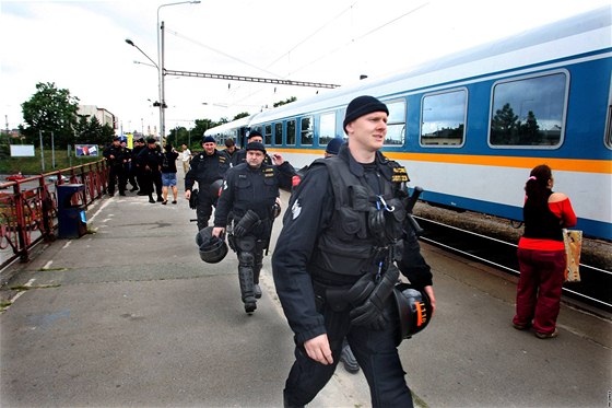 Policisté budou hlídat fanouky ve Vsetín ped i po zápase. Ilustraní foto.