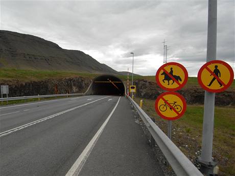 Test tunel: Hvaljr?ur (Island)