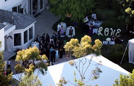 Robbie Williams se oenil s Aydou Fieldovou, svatba probhla ve zpvkov dom v Beverly Hills 