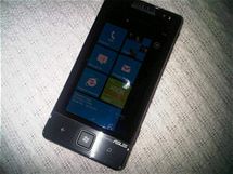Tajemn ASUS s Windows Phone 7 na jedin fotografii