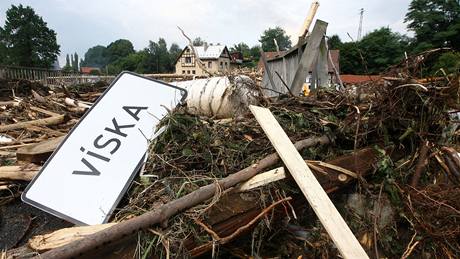 Nsledky povodn v obci Vska. (9. srpna 2010)