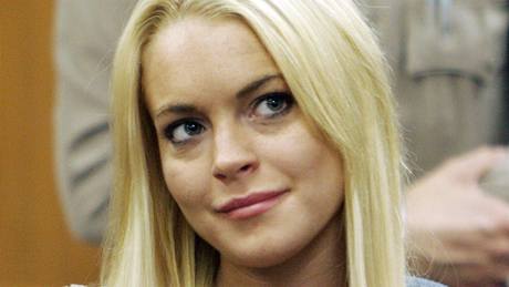 Lindsay  Lohanová strávila ve vzení místo tí msíc jen 13 dní