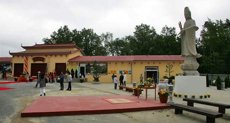 Nov buddhistickch chrm v Chebu (19.8.2010)