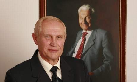 Bývalý rektor zlínské univerzity Ignác Hoza elí obvinní ze zneuití dotací.