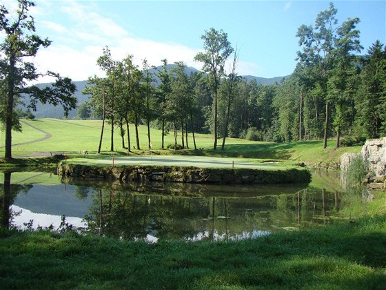 Golfové hit Old Course v eladné, jamka . 15.